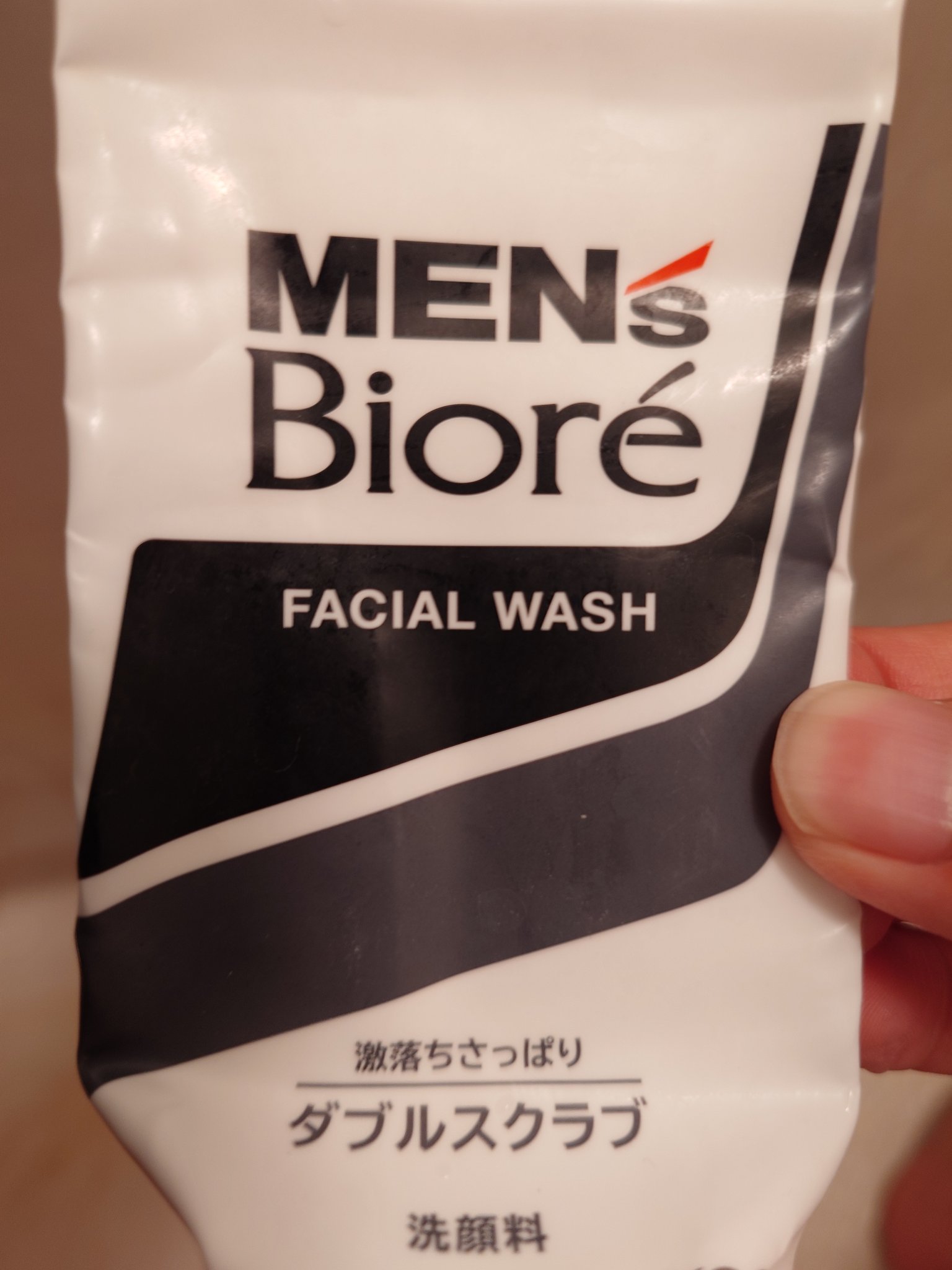 ダブルスクラブ洗顔/メンズビオレ/洗顔フォームを使ったクチコミ（1枚目）