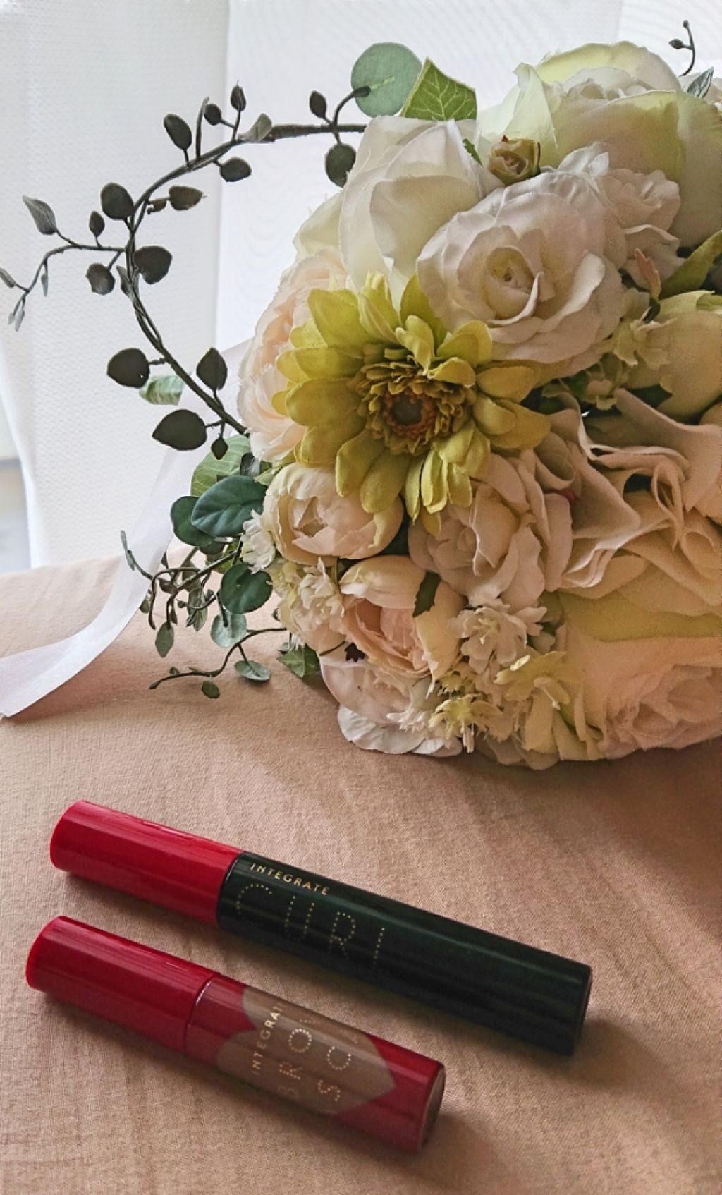 ▽インテグレート マツイクガールズラッシュ(しなやかカール) 1200yen
▽インテグレート ニュアンスアイブローマスカラ 800yen

前回のギャラリーコンパクトに続き…
資生堂つながりでインテグレートのお気に入りをふたつ！

こちら