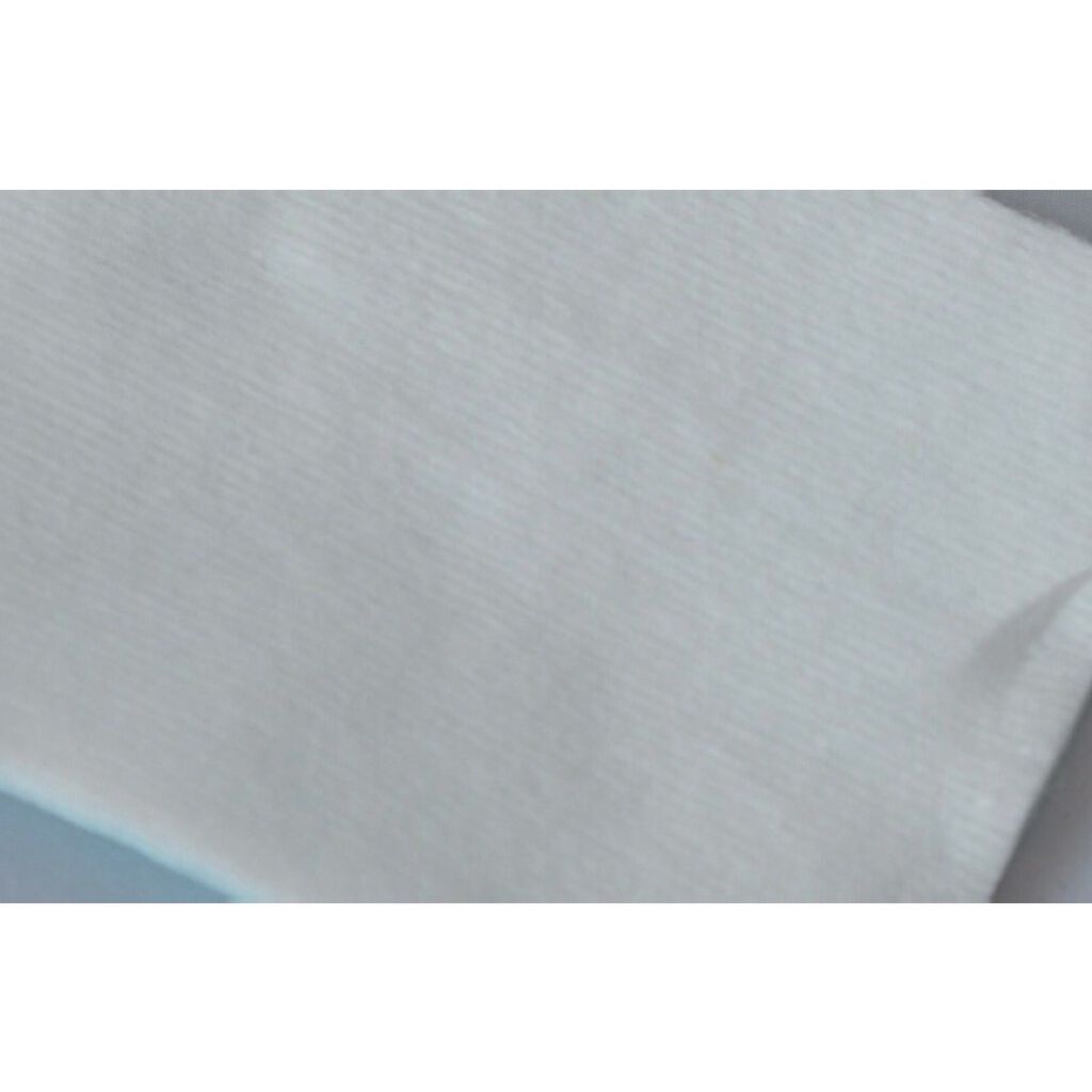 BENEFIQUE ダブルフェイスコットンのクチコミ「お気に入りのベネフィークのコットン💕
裏と表で機能が違う👀

◯ブルー色のメッシュ面
.....」（2枚目）