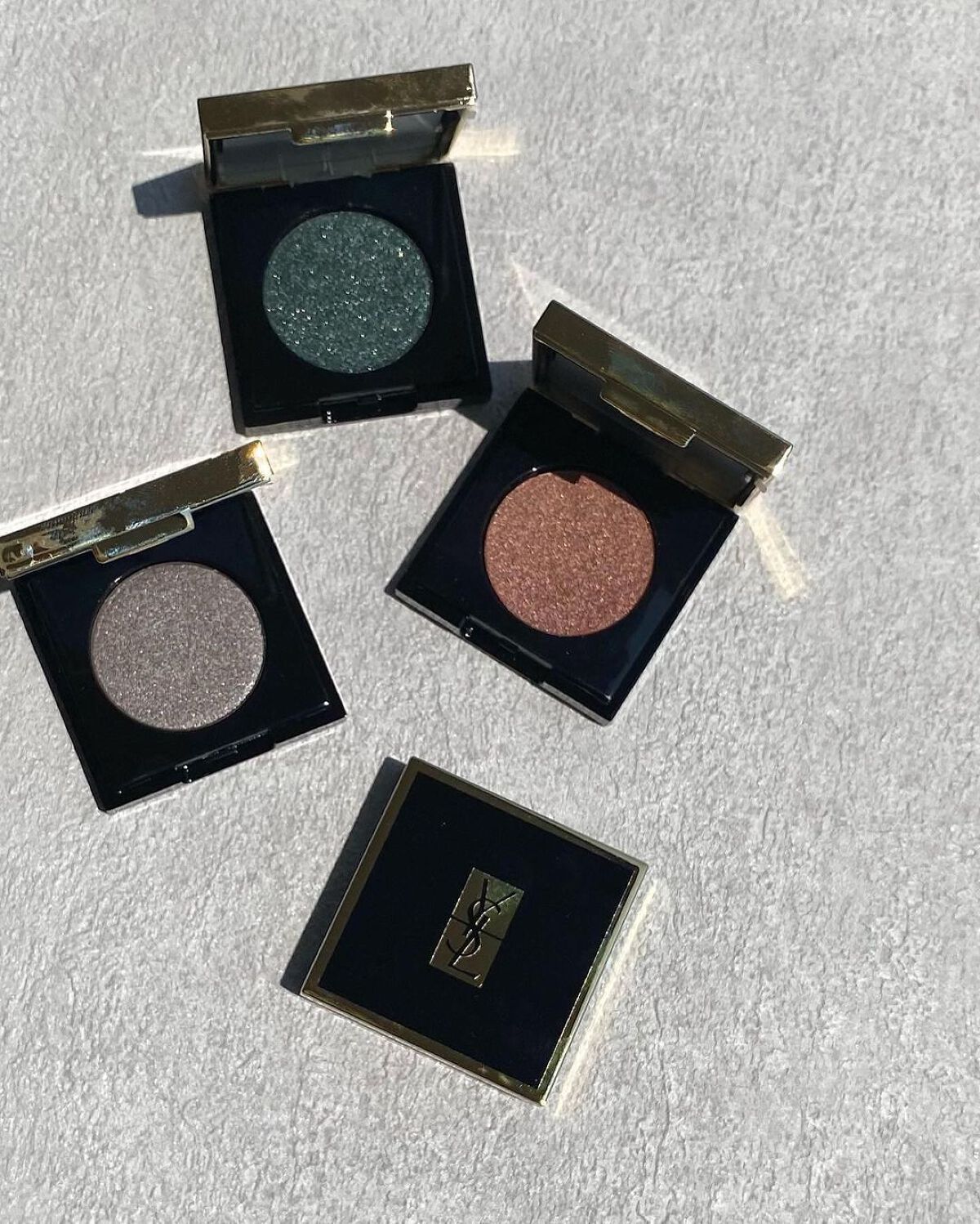 ラメクラッシュ/YVES SAINT LAURENT BEAUTE/単色アイシャドウを使ったクチコミ（2枚目）