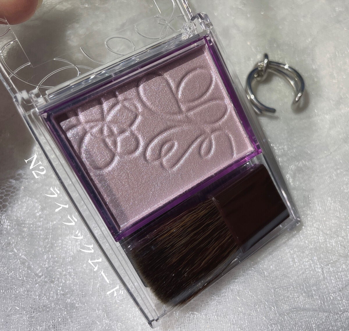 パールグロウニュアンサー/CEZANNE/パウダーハイライトを使ったクチコミ(2枚目)