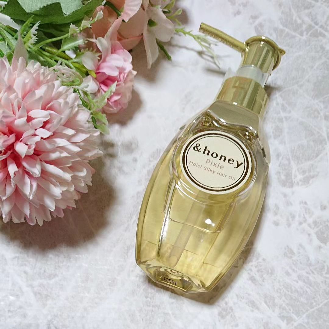 &honey アンドハニー ピクシー モイストシルキー ヘアオイル3.0のクチコミ「製品の90%以上をハチミツやゴールデンシルクなどの保湿&保護成分で構成し、カシミヤシルク成分を.....」（1枚目）