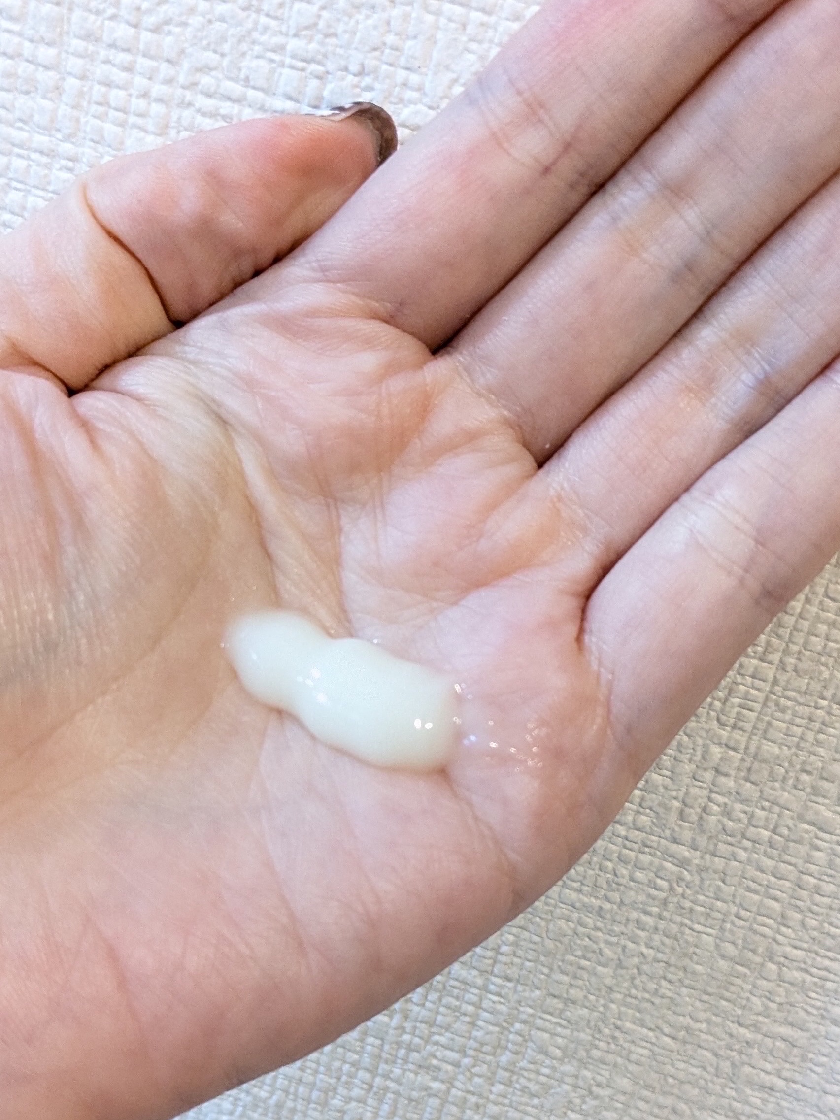 ボタニカル リペア リーブイン トリートメント/AVEDA/アウトバストリートメントを使ったクチコミ（2枚目）