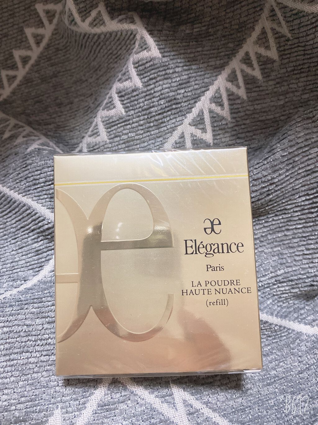 ラ プードル オートニュアンス/Elégance/プレストパウダーを使ったクチコミ(2枚目)