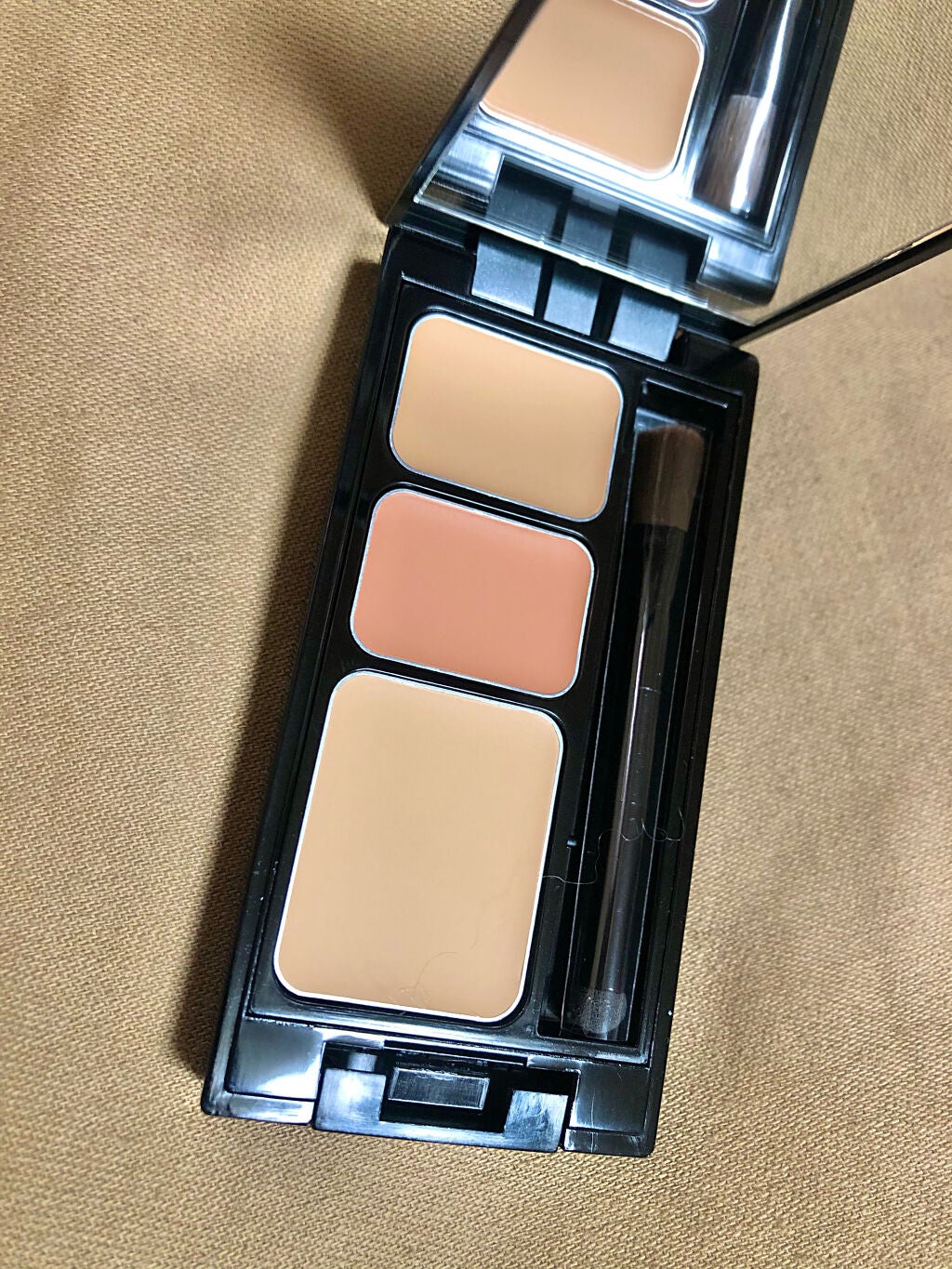 ミネラルコンシーラーパレット/エトヴォス/パレットコンシーラーを使ったクチコミ(3枚目)