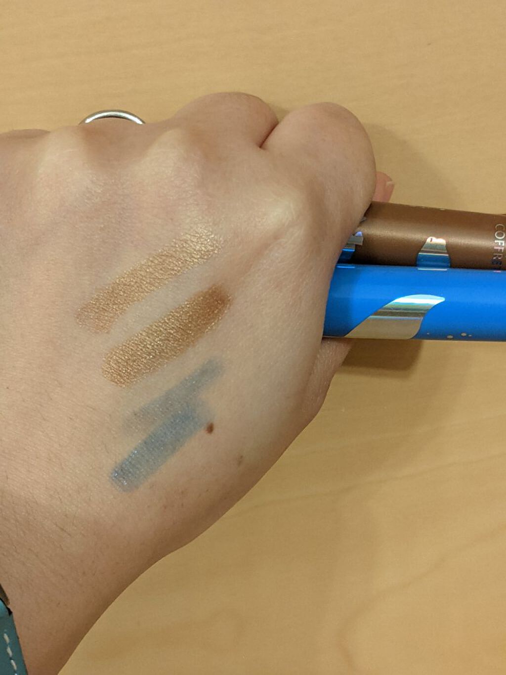 アクアシャインミニシャドウ/コフレドール/スティックアイシャドウを使ったクチコミ（2枚目）