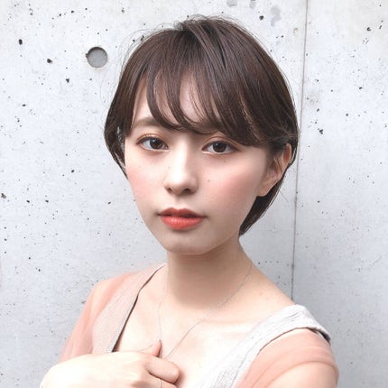 今っぽい前髪の巻き方特集!ストレートアイロンやコテで簡単に流す方法を紹介