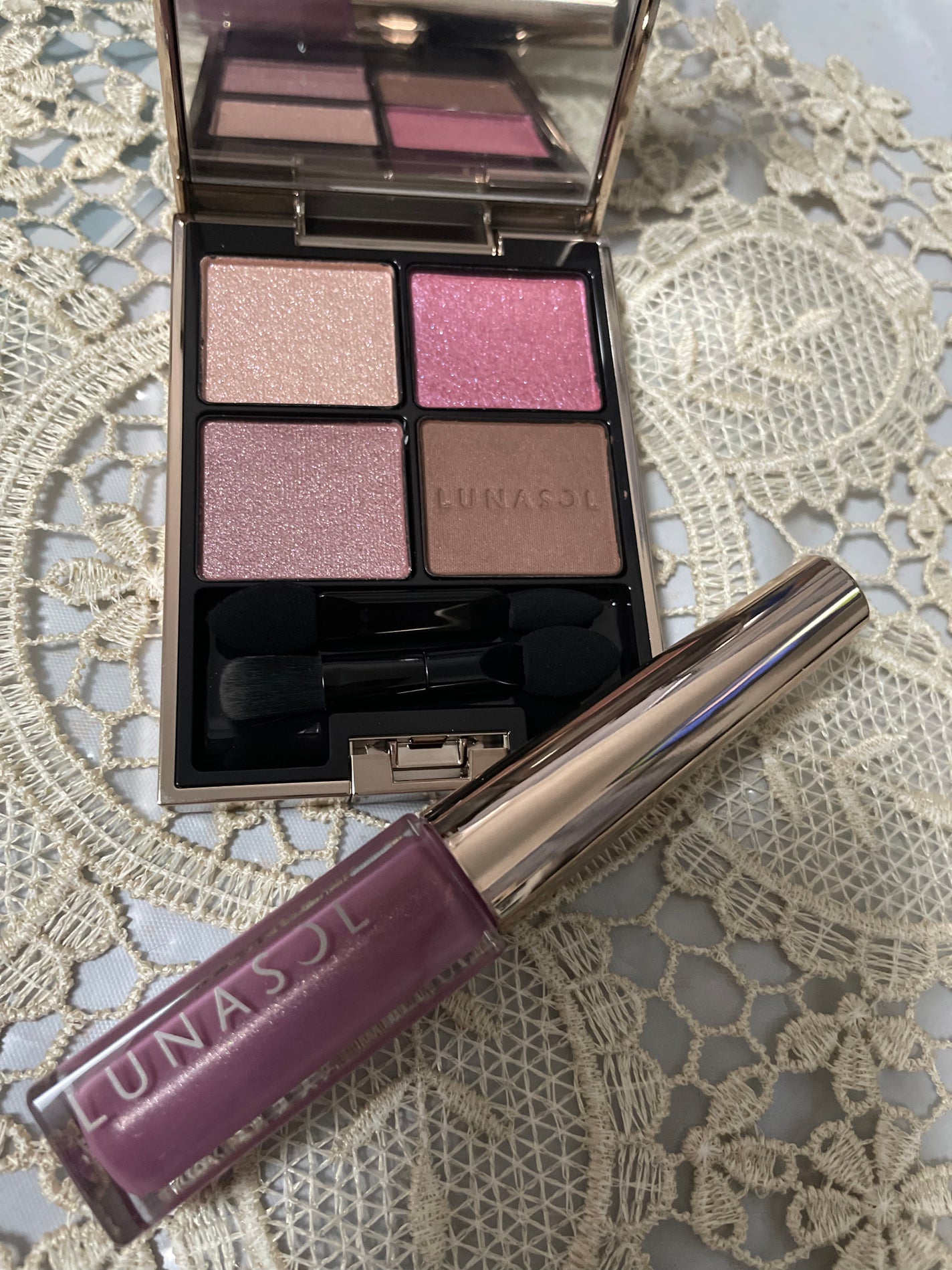 coco⭐︎ on LIPS 「今年のホリデー購入品。ルナソル アイカラーレーションEX36:..」(1枚目)