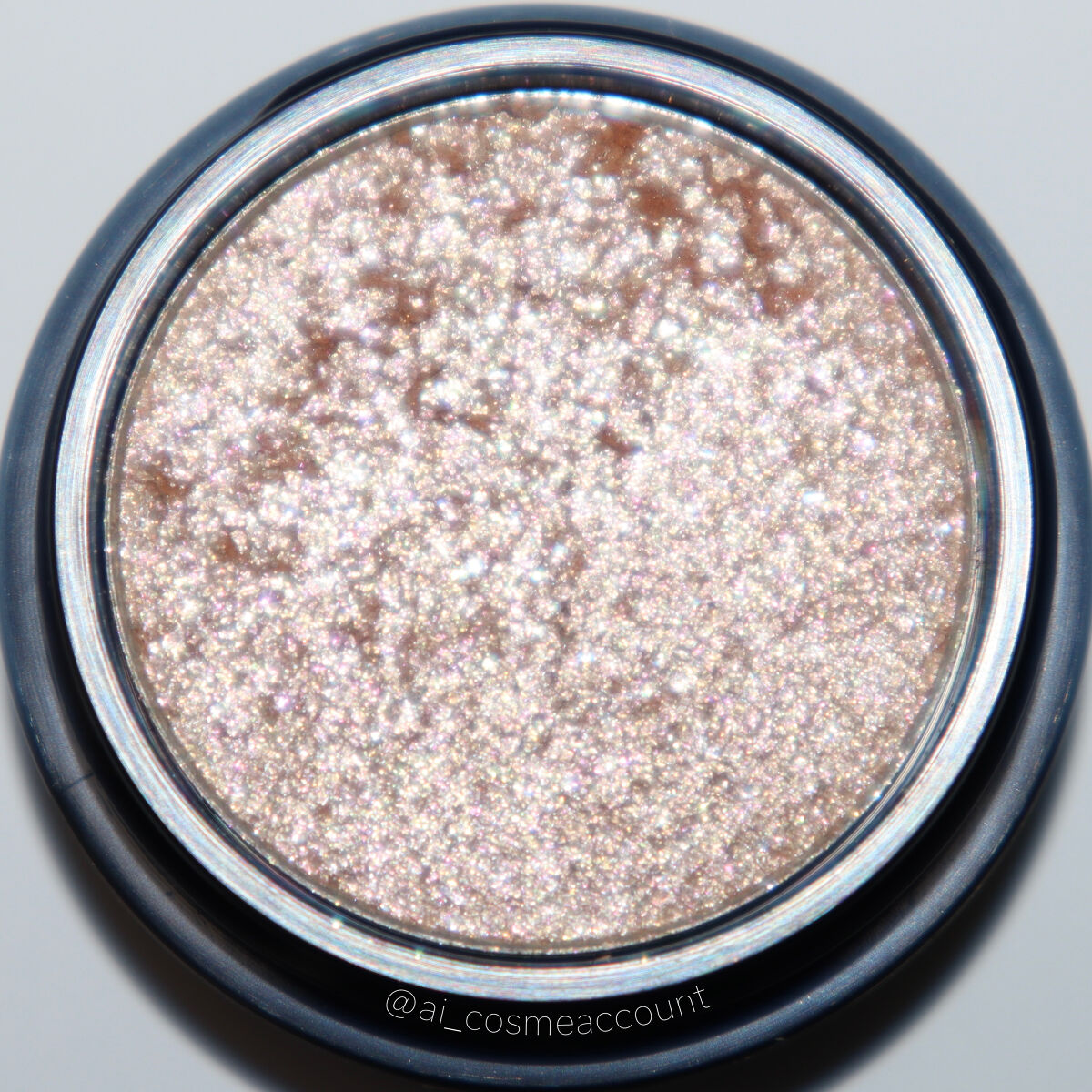 セルフィーフィックスピグメント 09 ビーハッピー/Witch's Pouch/単色アイシャドウを使ったクチコミ（2枚目）