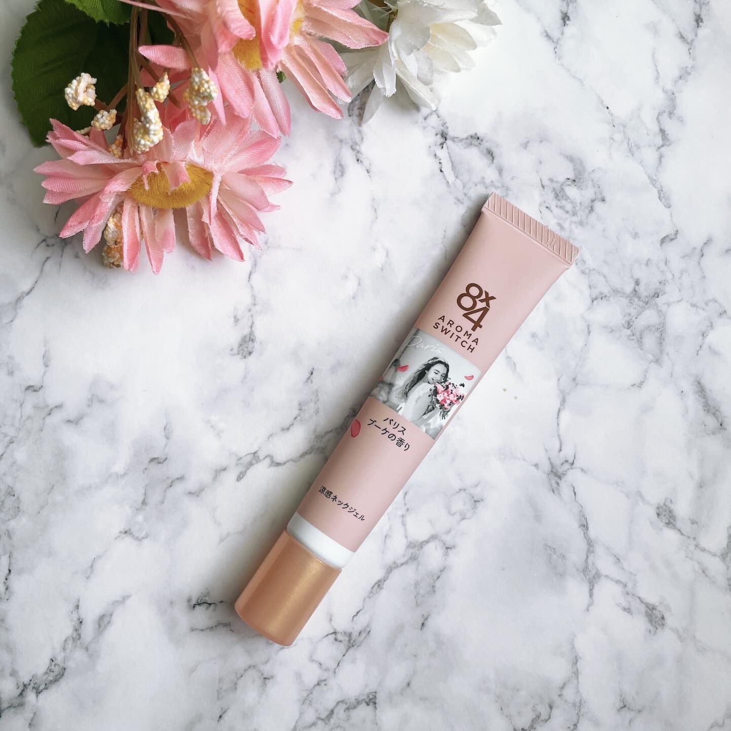 8x4 アロマスイッチ 涼感ネックジェル パリスブーケの香り/８ｘ４/デオドラント・制汗剤を使ったクチコミ（1枚目）