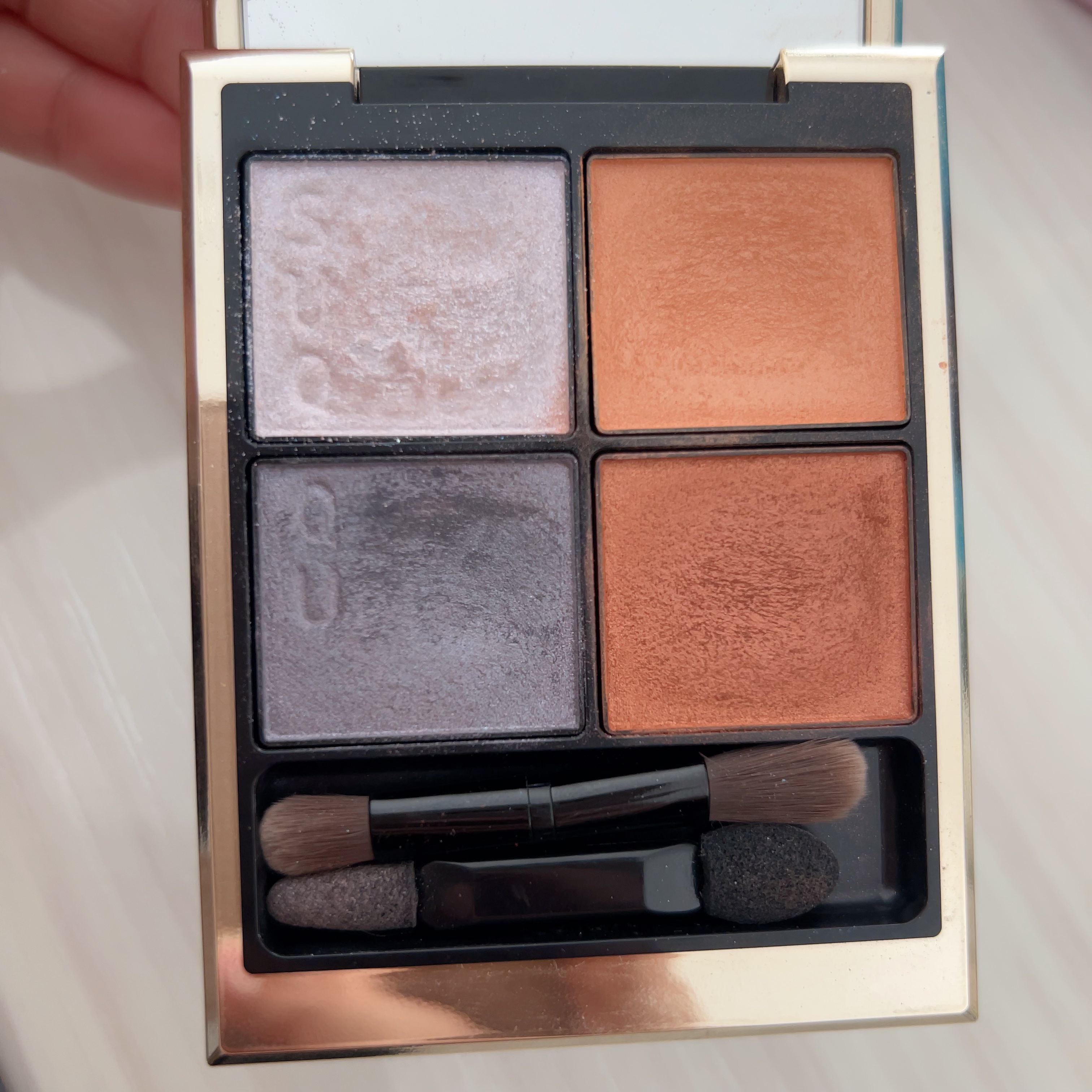 シグニチャー カラー アイズ 101 春雲 - HARUGUMO/SUQQU/アイシャドウパレットを使ったクチコミ（2枚目）