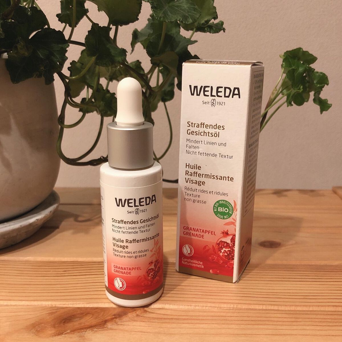 ざくろ フェイシャルオイル/WELEDA/フェイスオイルを使ったクチコミ(3枚目)