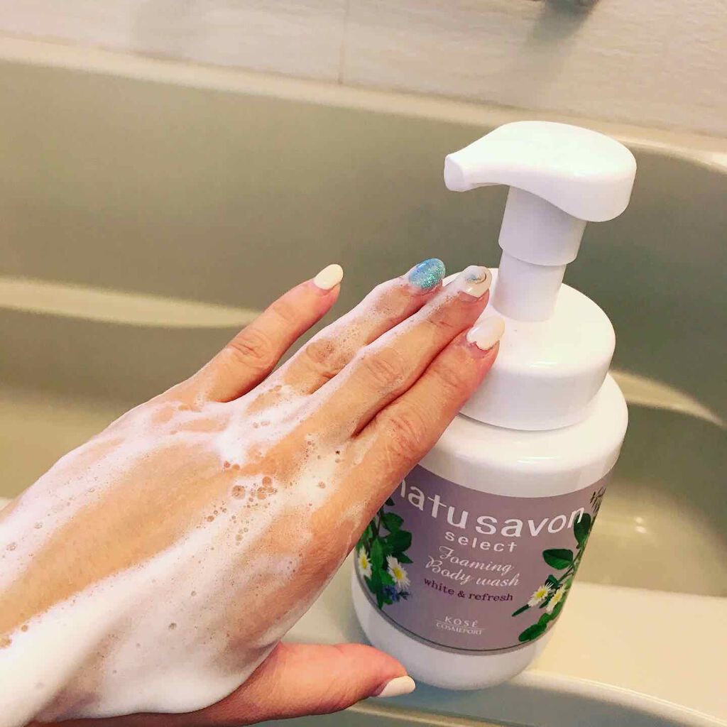 natu savon select ホワイト ボディウォッシュ リフレッシュのクチコミ「乾燥しやすいのでボディタオルは使わず泡立てネットでもこもこ泡を泡立てて体を洗っています。
夏は.....」（1枚目）