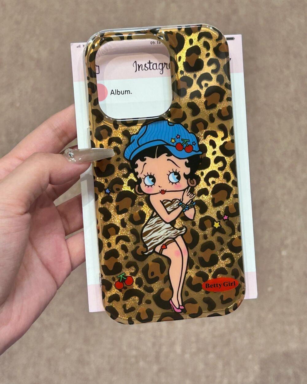 ケース大好きっ子 on LIPS 「ヒョウ柄のベティがまたやってきた#iPhoneケース#購入品#..」(3枚目)