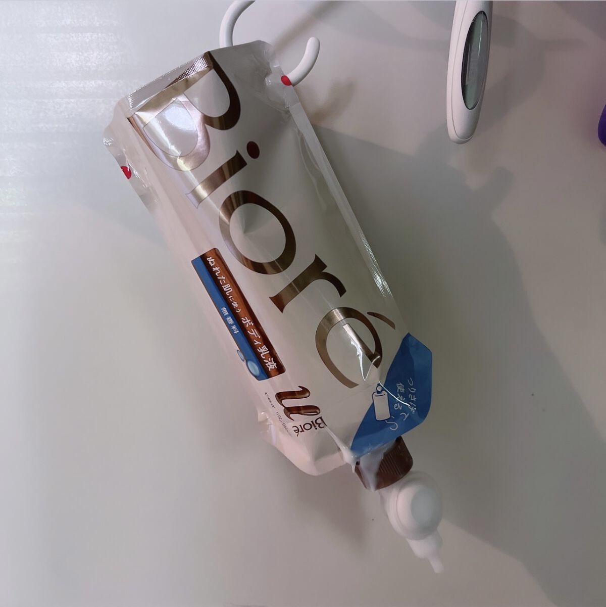 ザ ボディ ぬれた肌に使うボディ乳液 無香料 つりさげパック(つけかえ用)/ビオレu/ボディミルクを使ったクチコミ（2枚目）