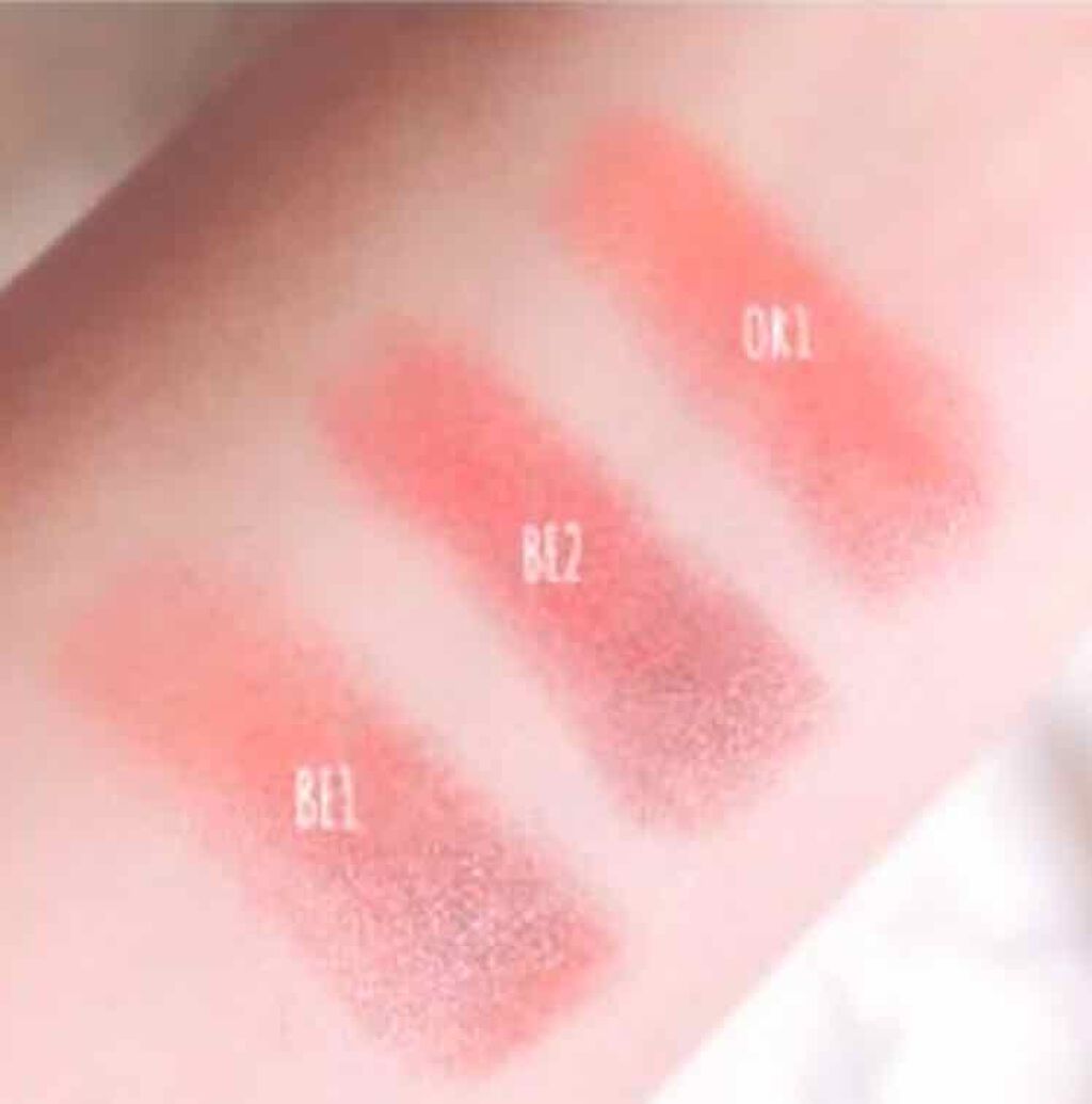 ラスティンググロスリップ/CEZANNE/口紅を使ったクチコミ(4枚目)