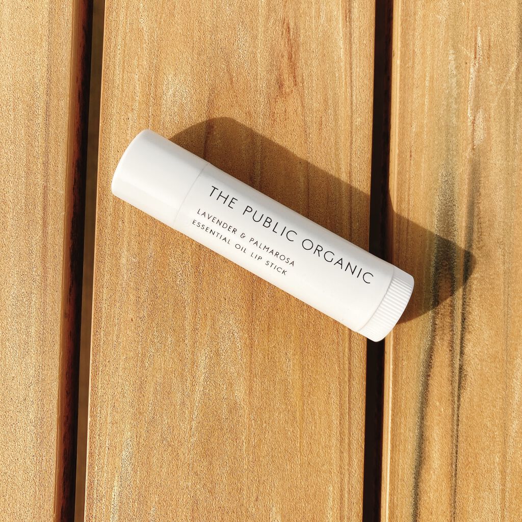 オーガニック認証 精油リップスティック スーパーリラックス レスト/THE PUBLIC ORGANIC/リップクリームを使ったクチコミ（2枚目）