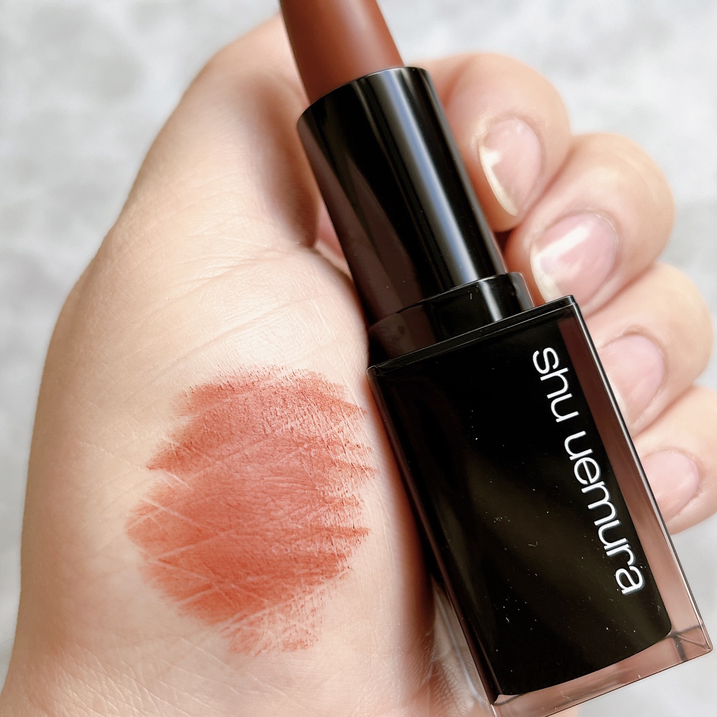 キヌ ルージュ サテン/shu uemura/口紅を使ったクチコミ（2枚目）