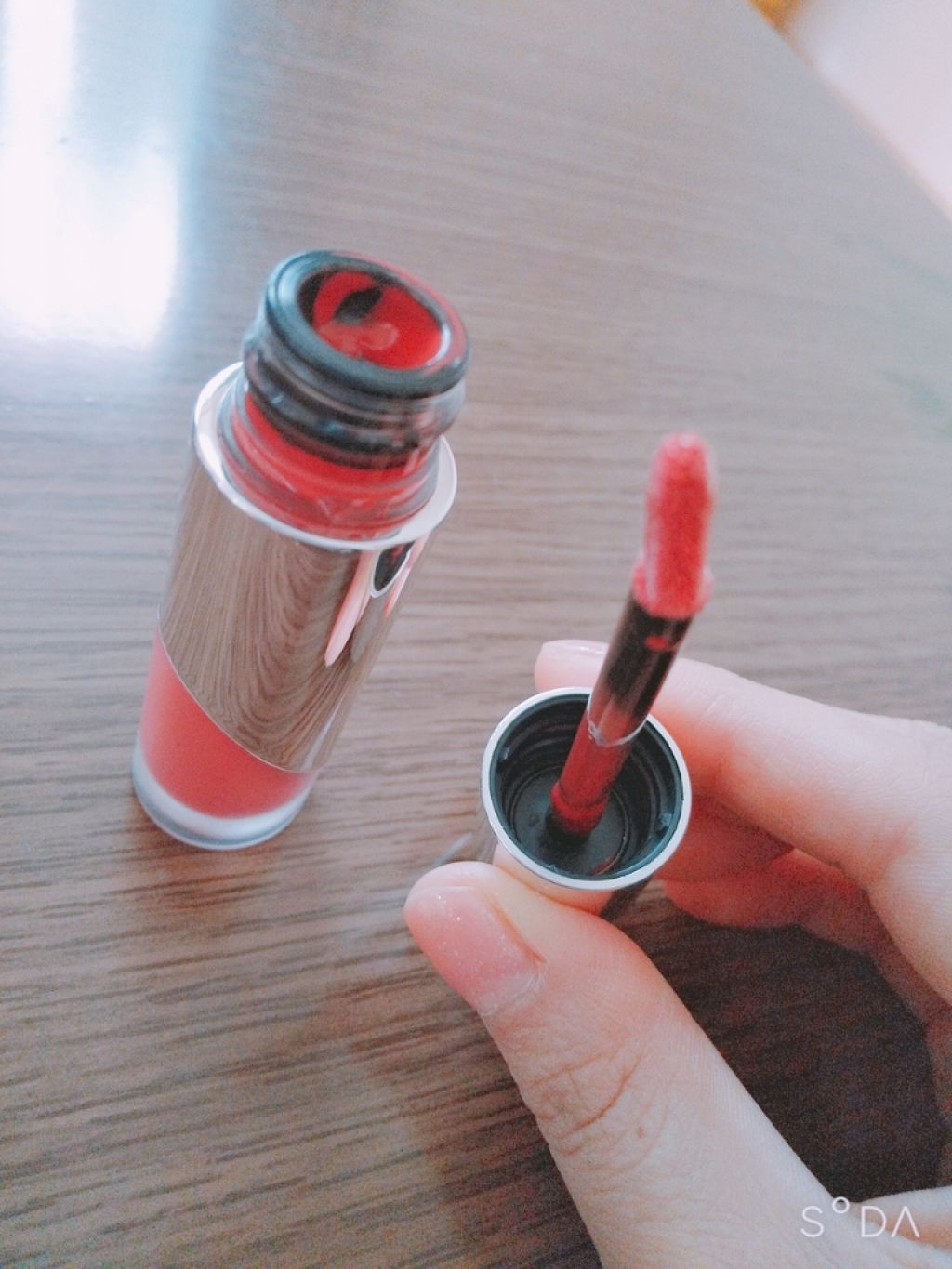 メイクヒール ヒアルボリューミングオイルティント/MAKEHEAL/リップティントを使ったクチコミ（2枚目）