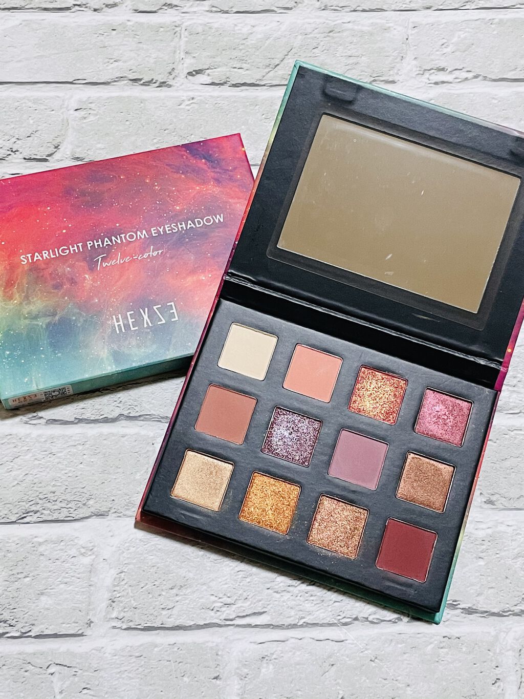 HEXZEスターライトファントム１２アイシャドウ０１/HEXZE（ヘックスゼ）/アイシャドウパレットを使ったクチコミ（1枚目）