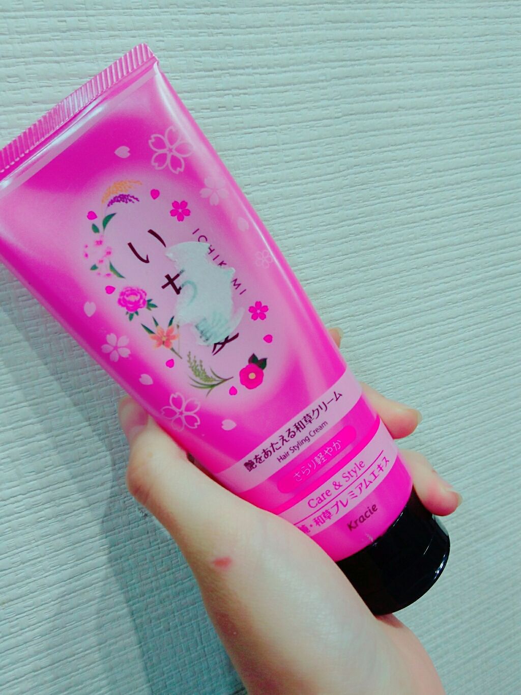 ちゃんしお on LIPS 「パッケージ汚くてごめんなさい🙏💧いつも髪の毛のケアに使ってる流..」(1枚目)