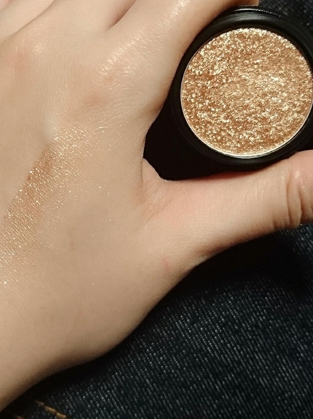 セルフィーフィックスピグメント/Witch's Pouch/単色アイシャドウを使ったクチコミ（1枚目）