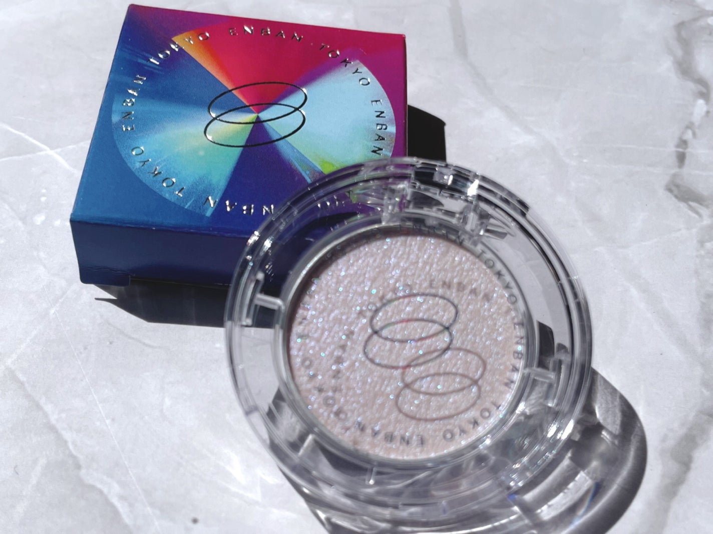 マルチグリッターカラー/ENBAN TOKYO/単色アイシャドウを使ったクチコミ(1枚目)