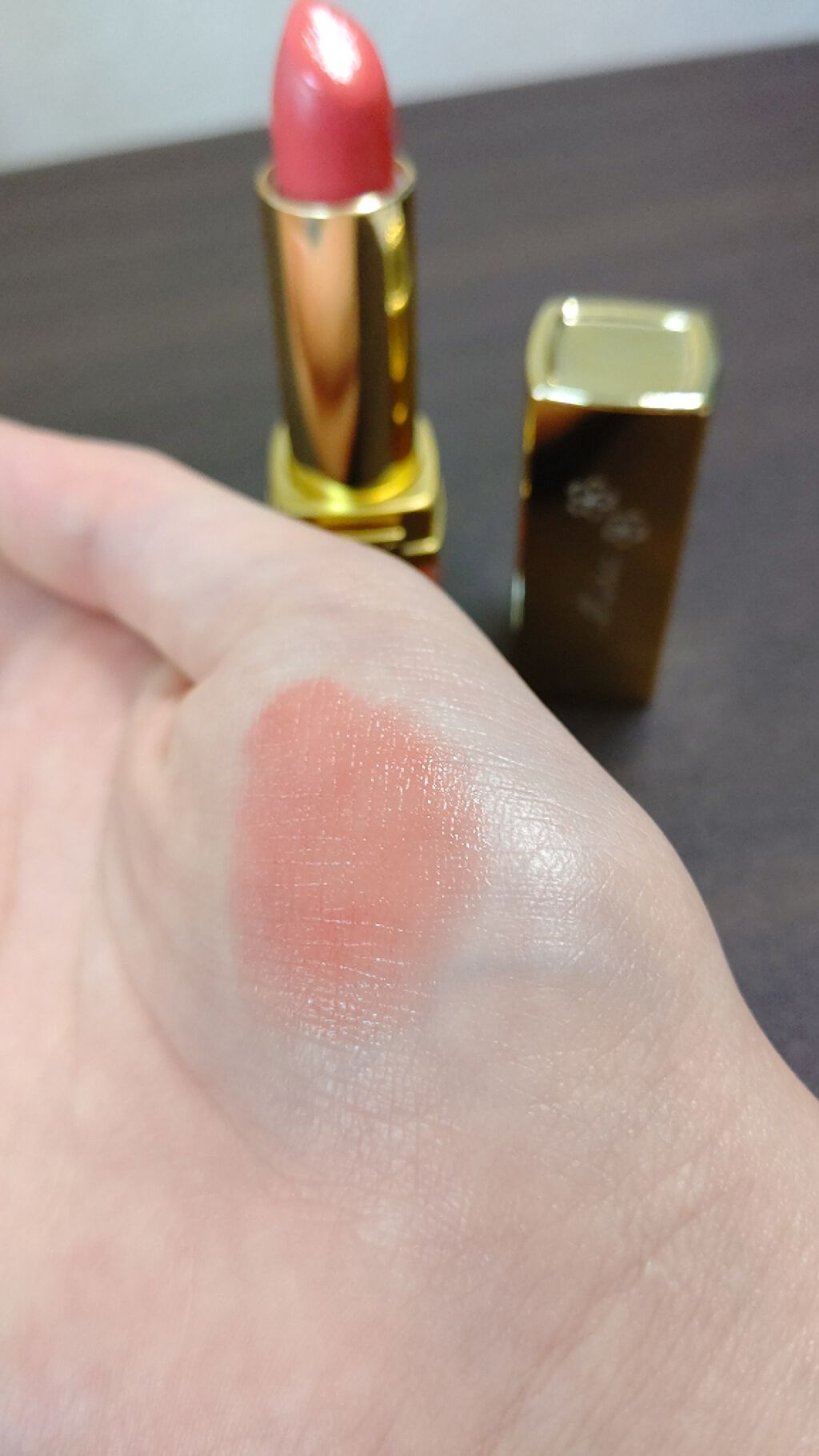 ピュア カラー クリスタル シアー リップスティック/ESTEE LAUDER/口紅を使ったクチコミ(3枚目)