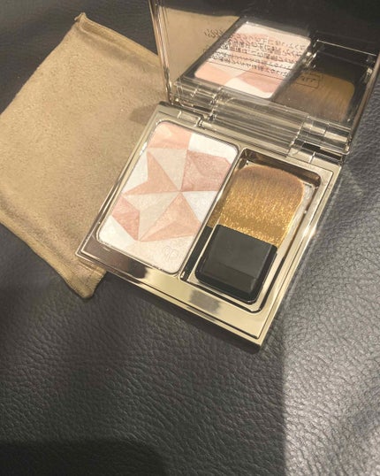 クレ・ド・ポー ボーテ レオスールデクラ/クレ・ド・ポー ボーテ/パウダーハイライトを使ったクチコミ(1枚目)