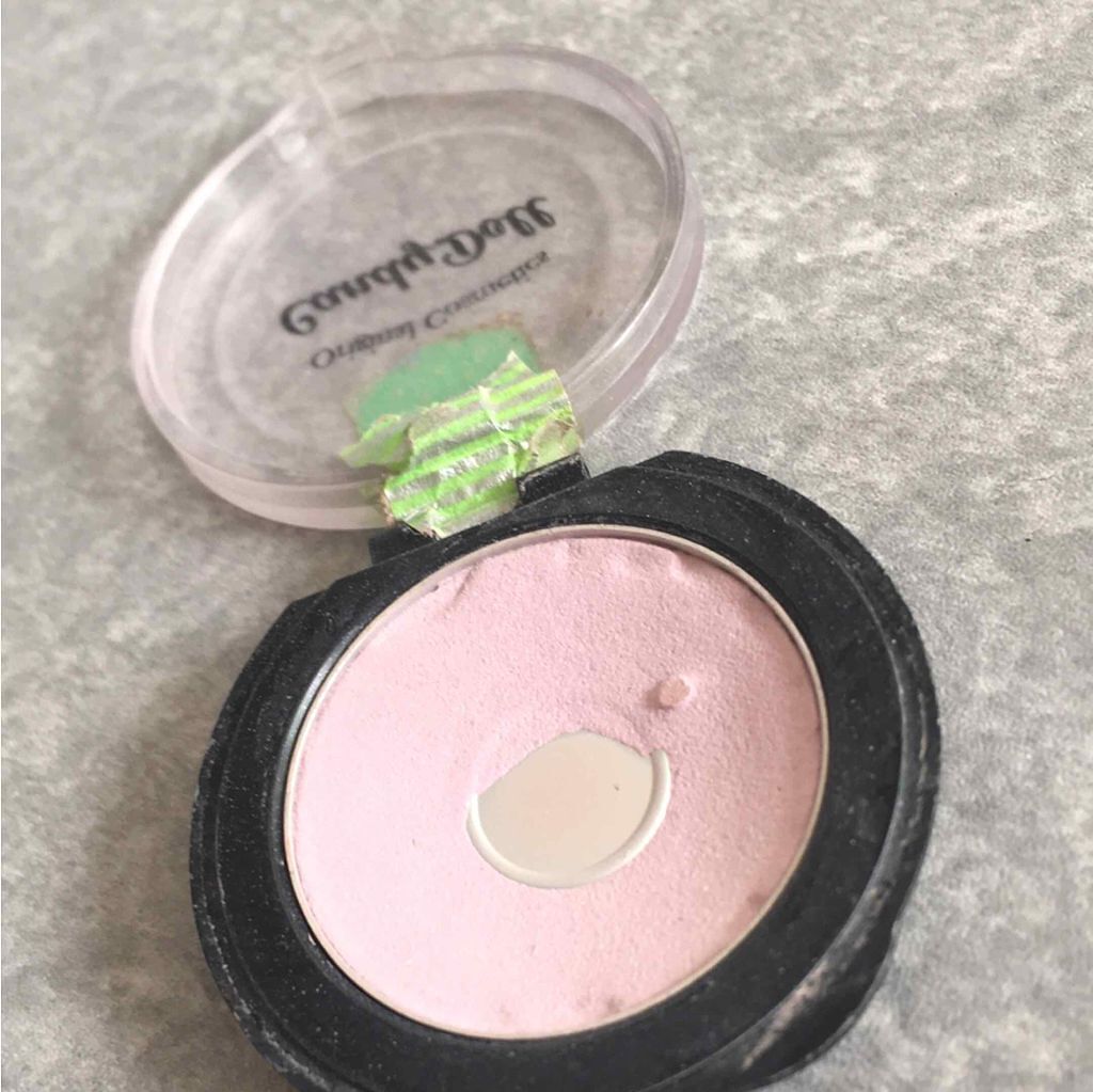 スキンライト プレスト パウダー 104 ラベンダー/REVLON/プレストパウダーを使ったクチコミ（2枚目）