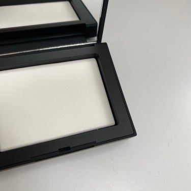 ライトリフレクティングセッティングパウダー　プレスト　N/NARS/プレストパウダーを使ったクチコミ（2枚目）