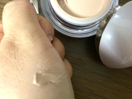 AYA on LIPS 「カバーマークスキンケアジェリーファンデーション9/1新発売の製..」(4枚目)