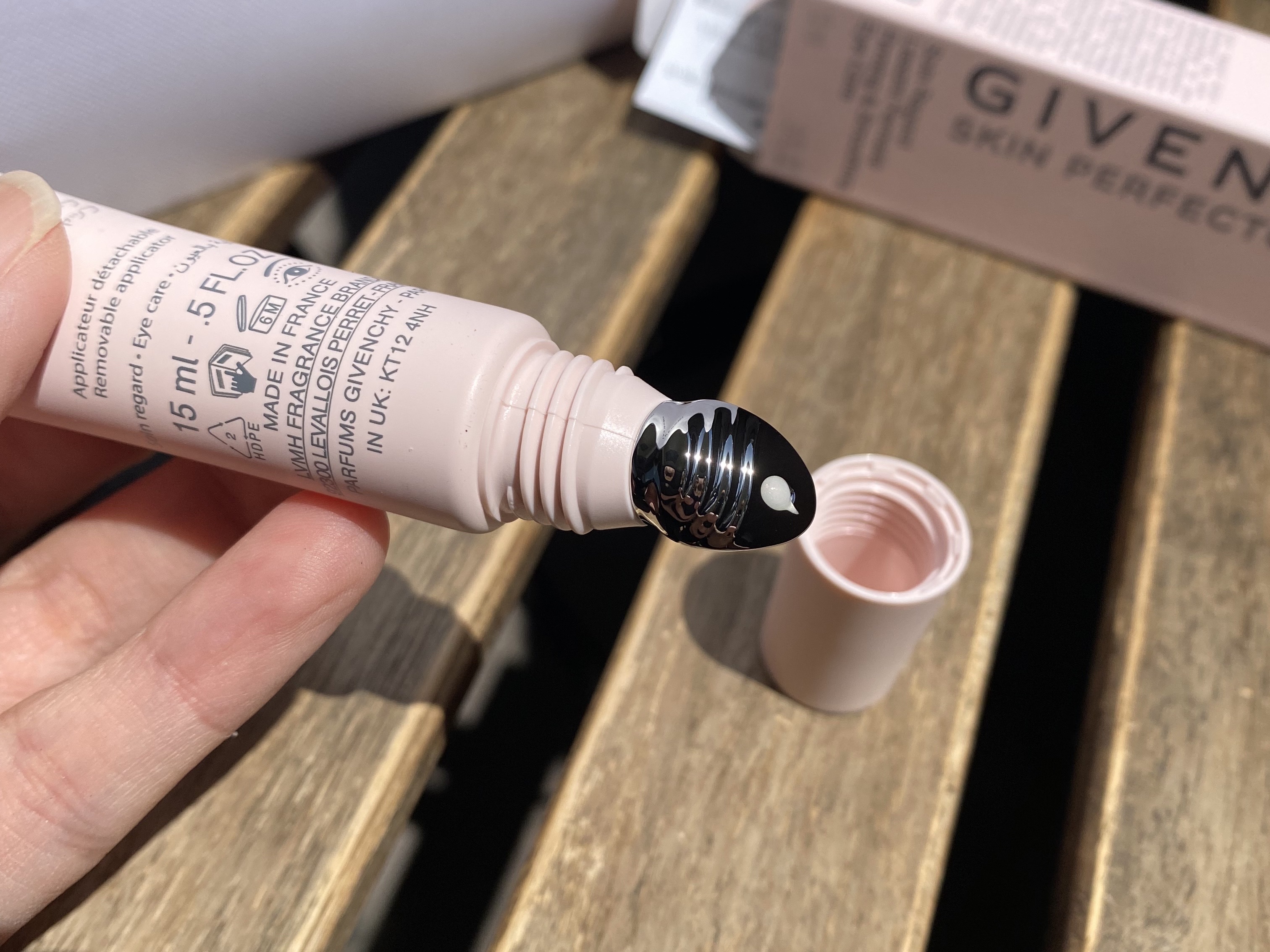 試してみた】スキン PFCT アイ GIVENCHYの効果・肌質別の口コミ