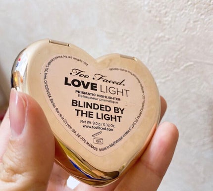 ラブ ライト ハイライター ブラインデッド バイ ザ ライト/Too Faced/パウダーハイライトを使ったクチコミ(2枚目)
