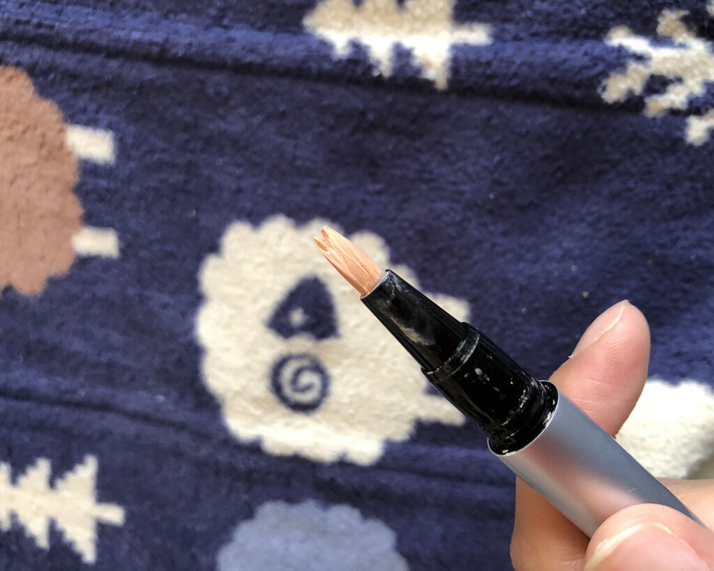 ルミナス ペンブラッシュコンシーラー 04/RMK/リキッドコンシーラーを使ったクチコミ（2枚目）