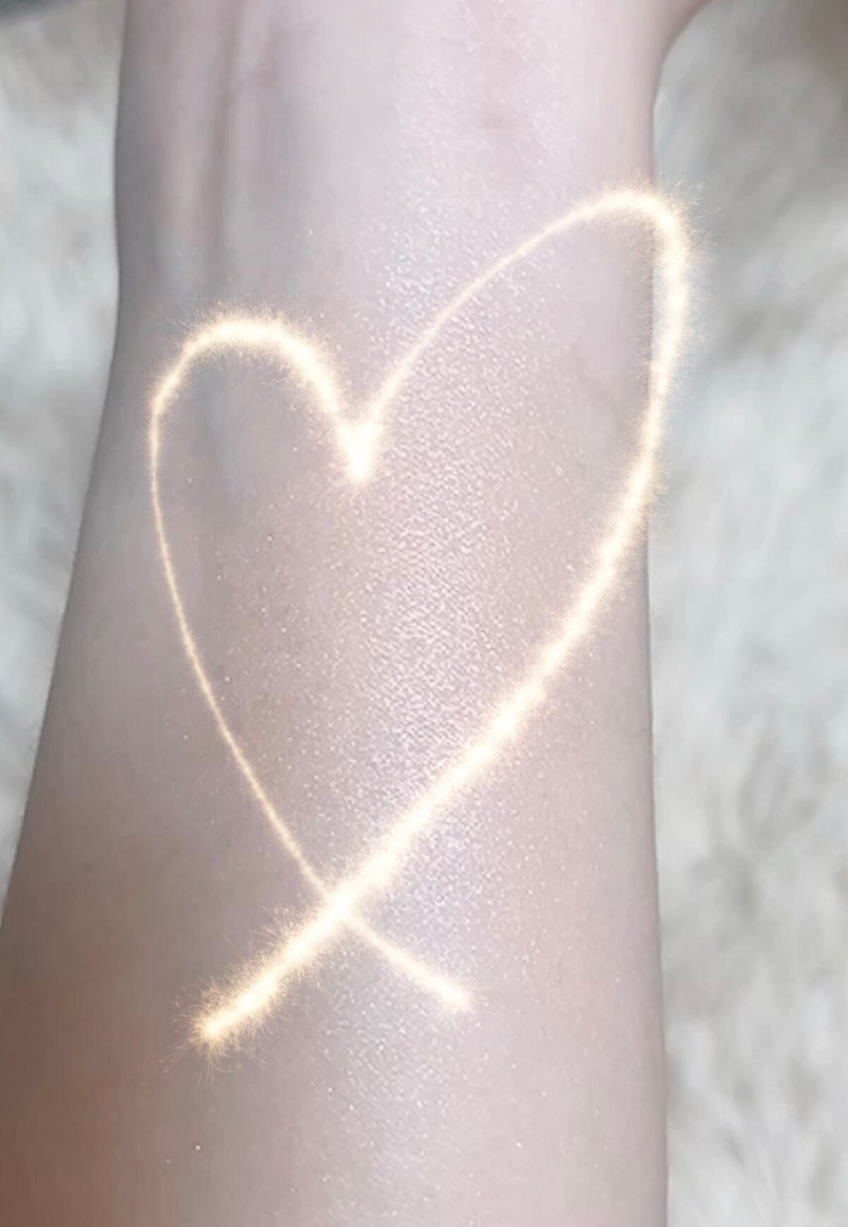 パールグロウニュアンサー/CEZANNE/パウダーハイライトを使ったクチコミ（2枚目）