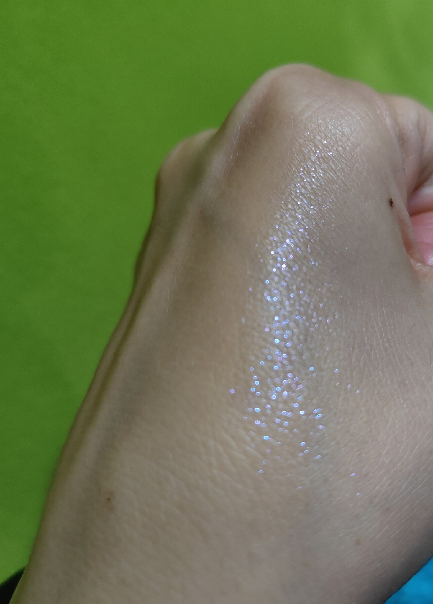 マルチグリッターカラー 03 CHIKYU（チキュウ）/ENBAN TOKYO/単色アイシャドウを使ったクチコミ（3枚目）