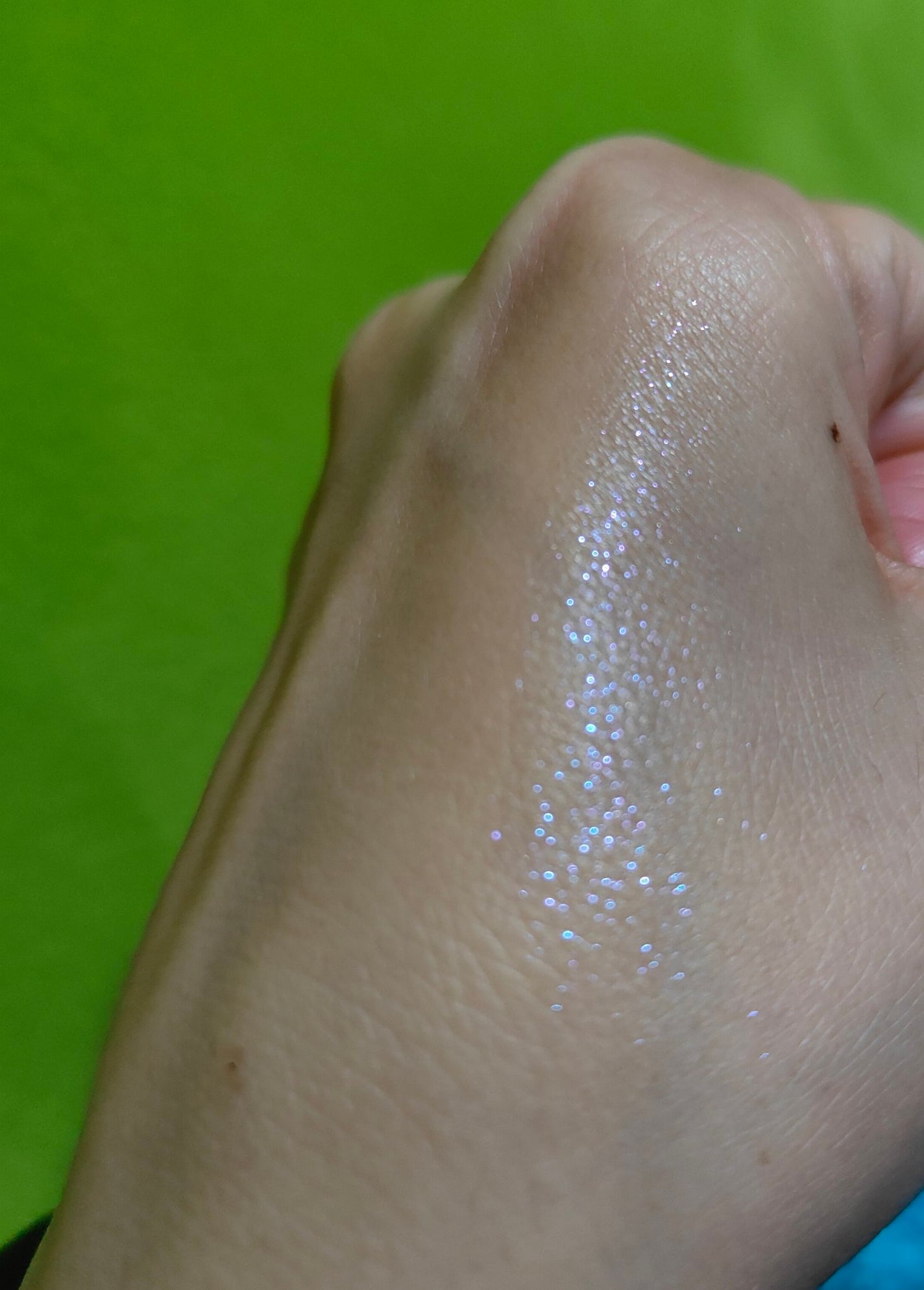 マルチグリッターカラー/ENBAN TOKYO/単色アイシャドウを使ったクチコミ(3枚目)