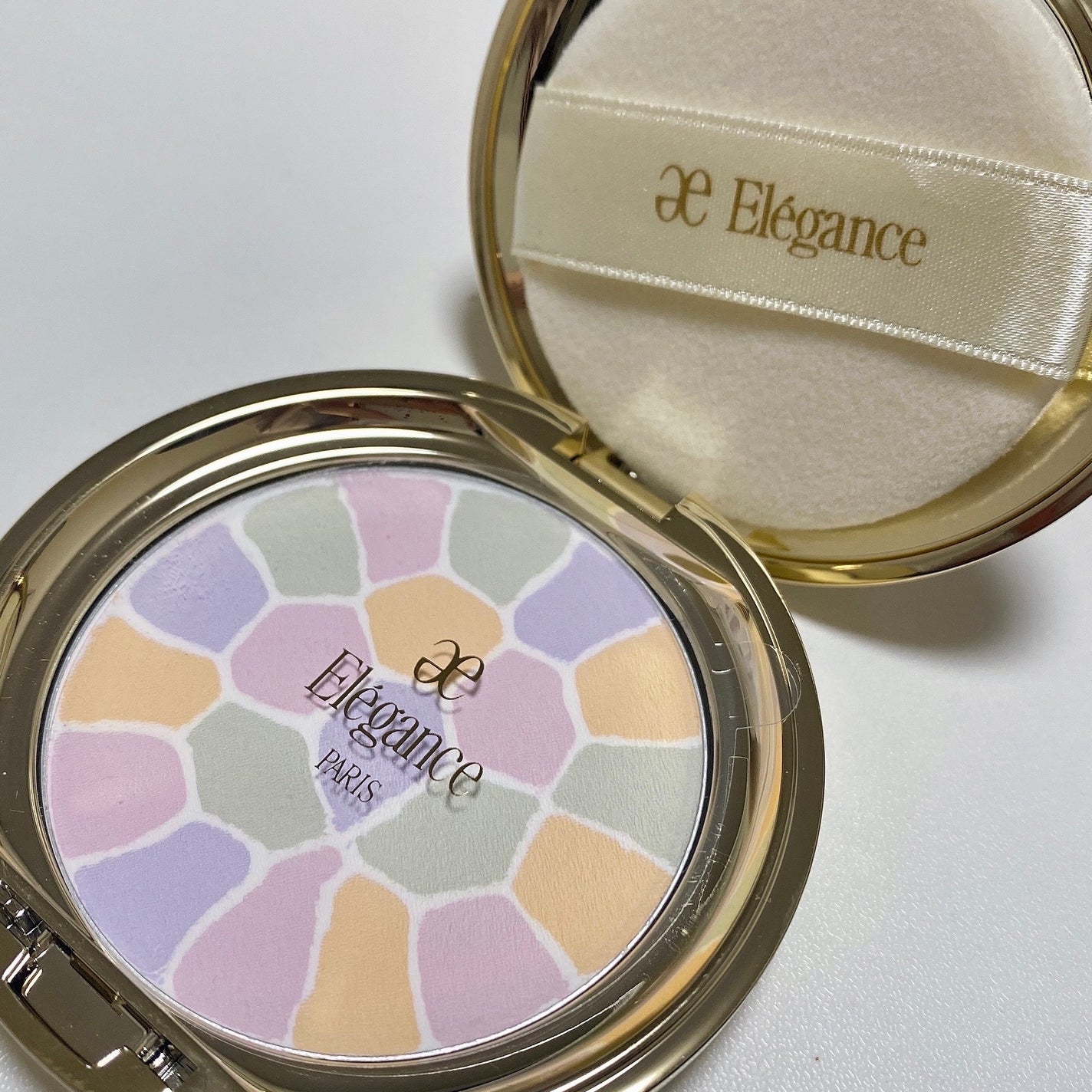 ラ プードル オートニュアンス/Elégance/プレストパウダーを使ったクチコミ(1枚目)