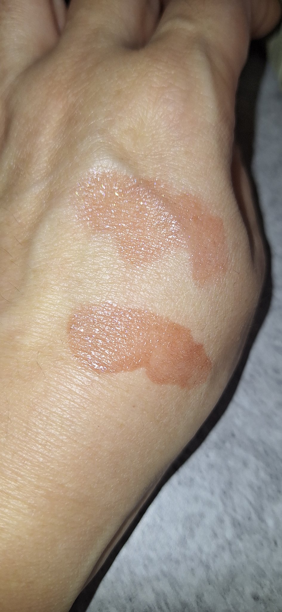 ティルナス サンリットパール ティント/tilnus/リップティントを使ったクチコミ（3枚目）