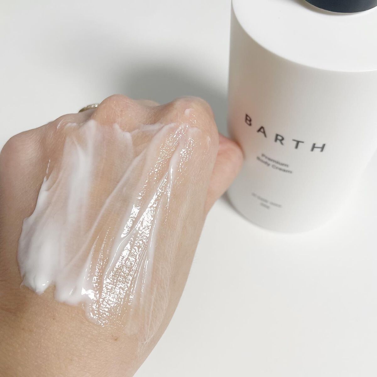 プレミアムボディクリーム at bath time/BARTH/ボディクリームを使ったクチコミ（3枚目）