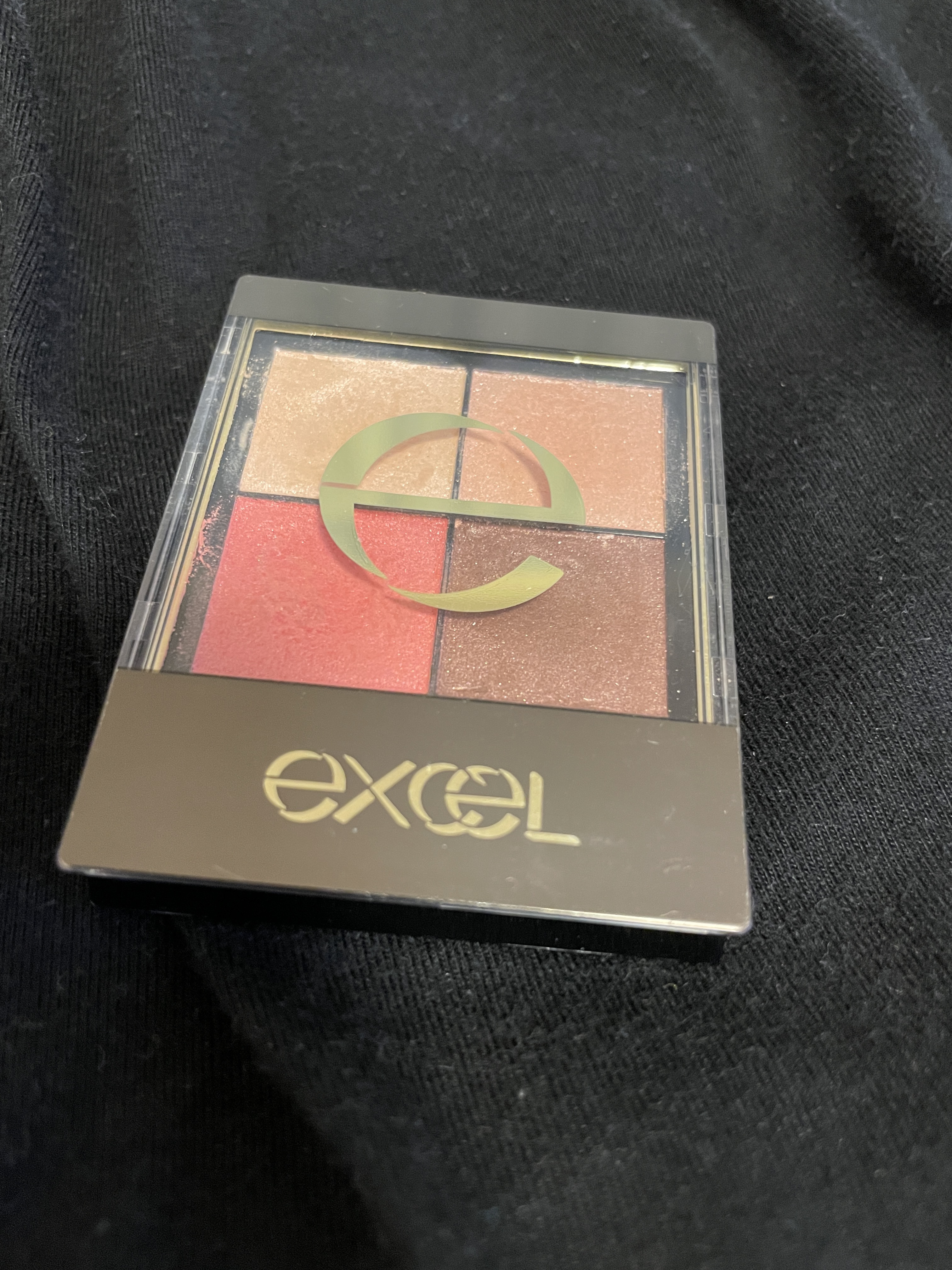 リアルクローズシャドウ/excel/アイシャドウパレットを使ったクチコミ（1枚目）