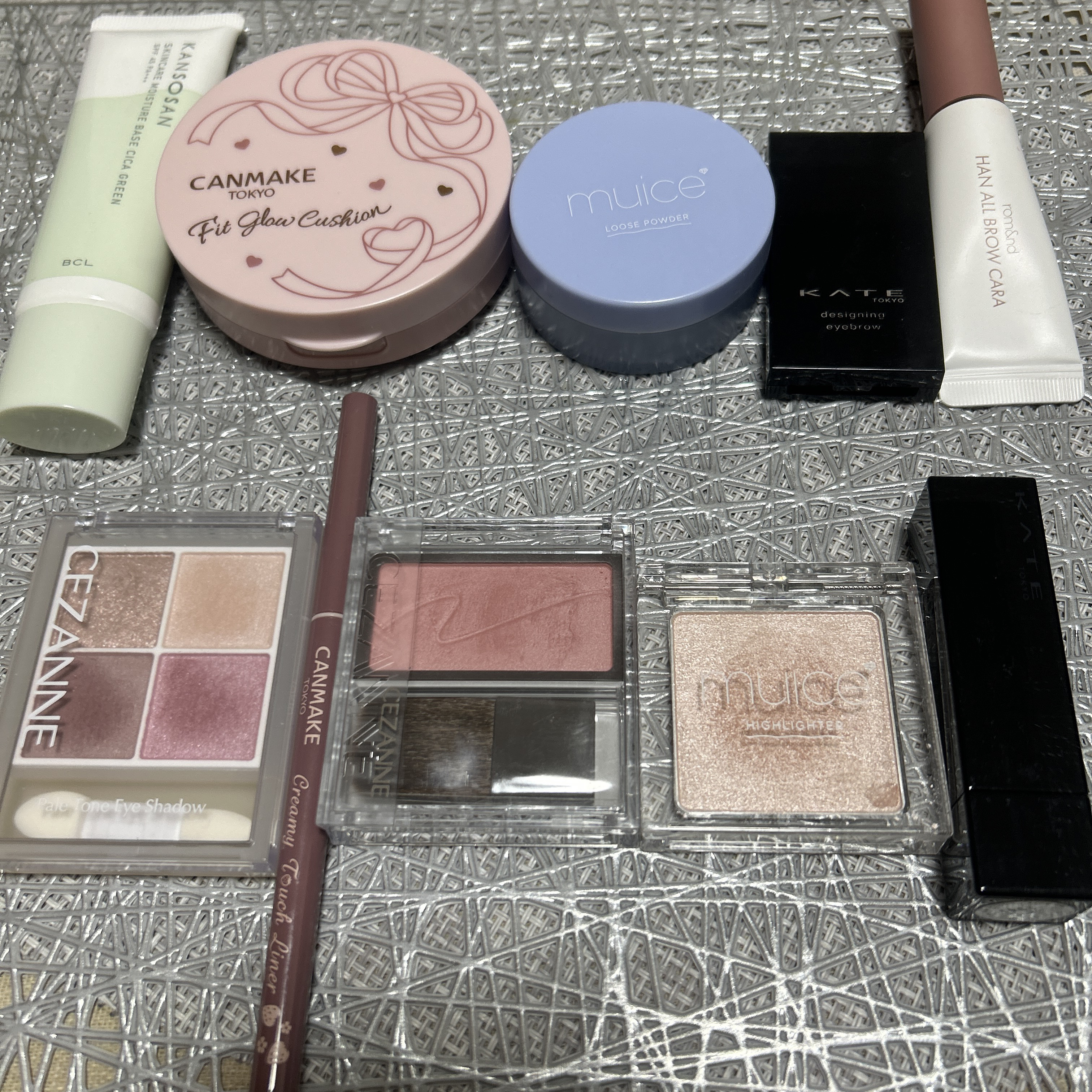 ケイト デザイニングアイブロウ3D/KATE/パウダーアイブロウを使ったクチコミ（1枚目）