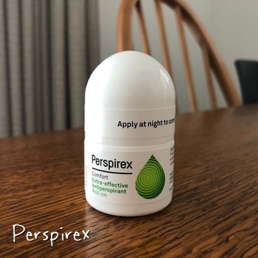 Perspirex パースピレックス
コンフォート　敏感肌用
20ml
2,199円（税込）

夏は汗をかくので出来るだけ外に出たくない…と余計引きこもってしまいますが、シャワー後、これを脇に塗ると汗が