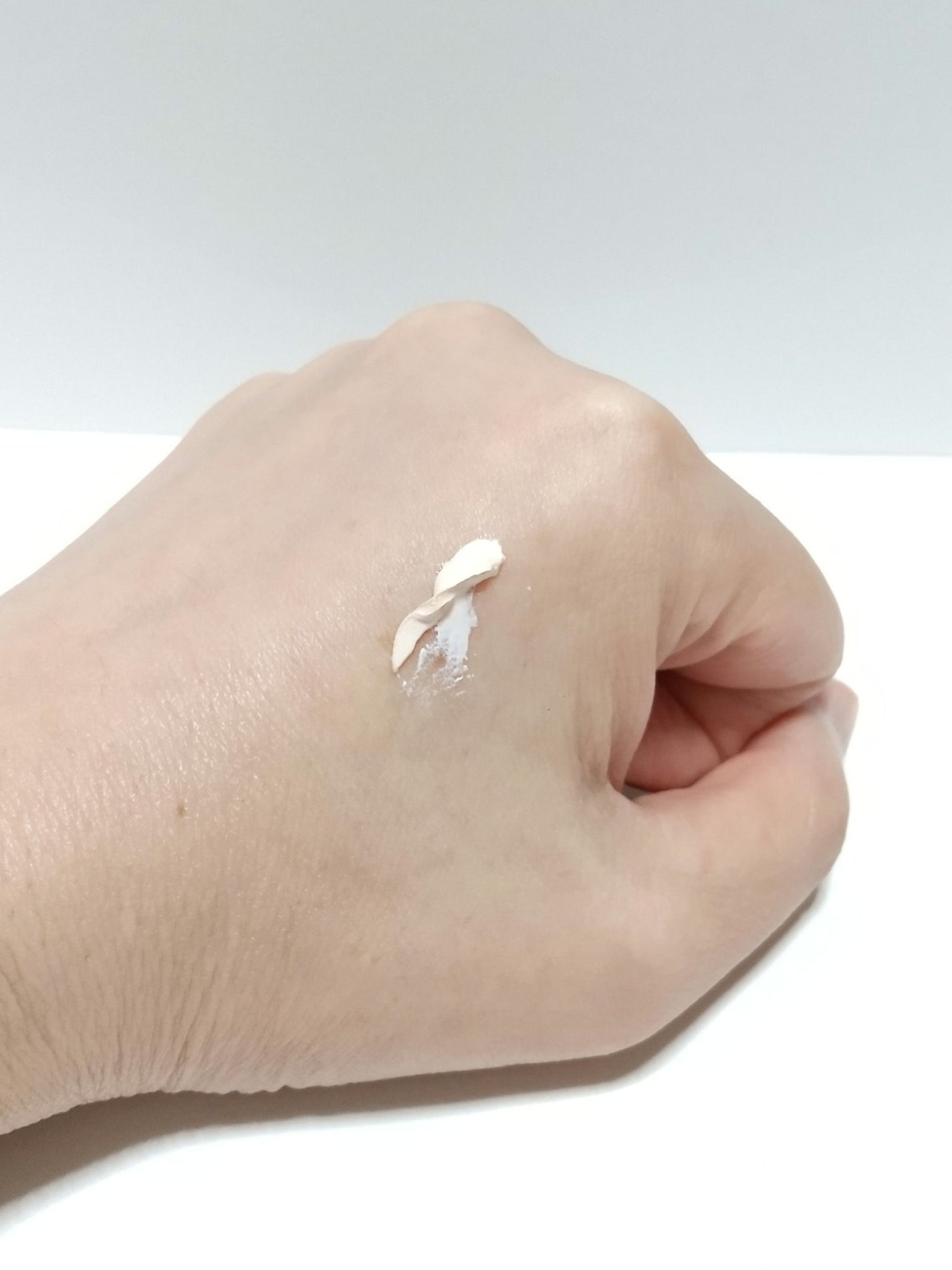 スーパーサンシールド ブライトフィット/ACSEINE/日焼け止めミルクを使ったクチコミ(2枚目)