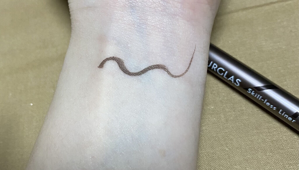 スキルレスライナー/LUMIURGLAS/リキッドアイライナーを使ったクチコミ（3枚目）