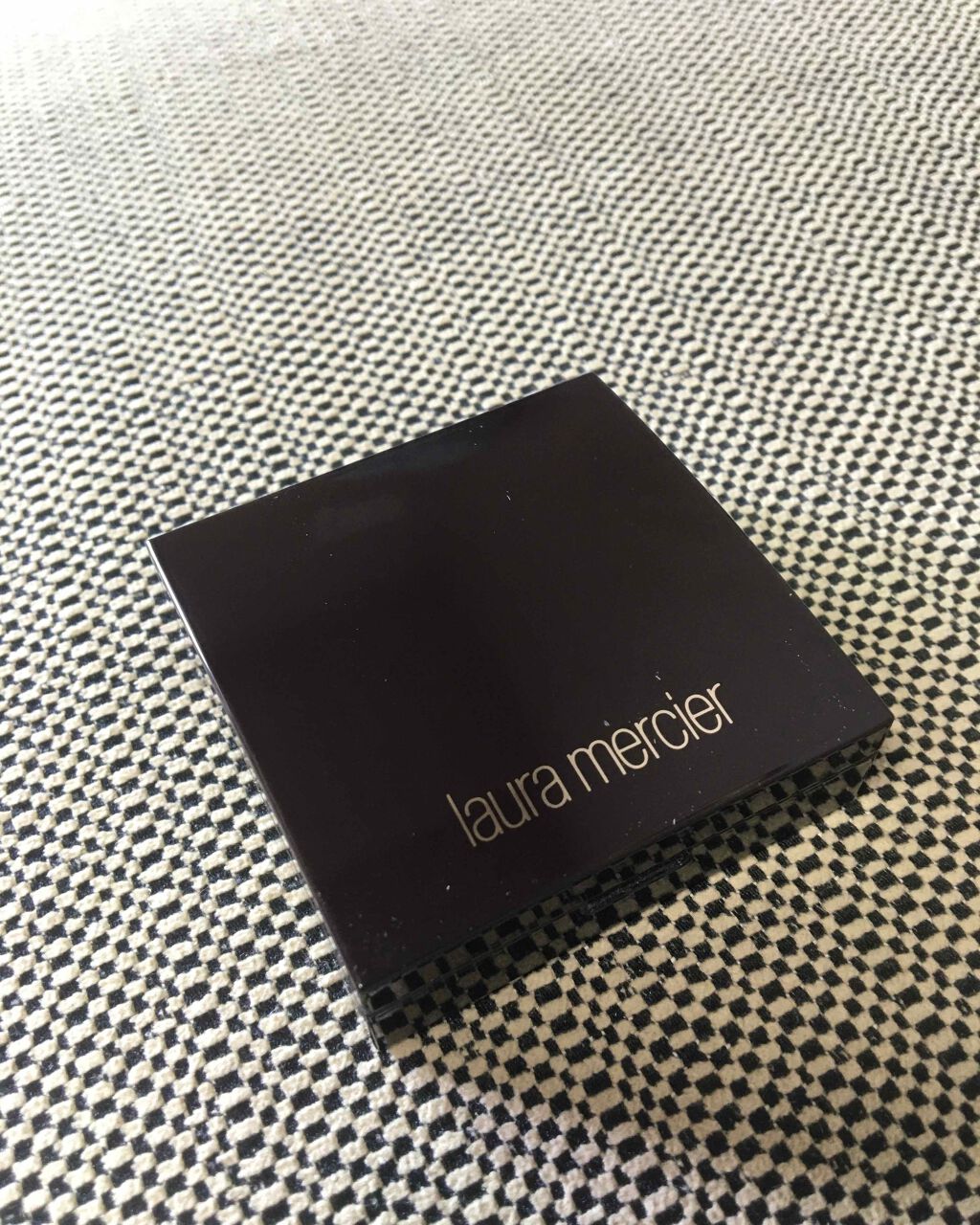 シークレット ブラーリング パウダー フォー アンダー アイズ/ローラ メルシエ/プレストパウダーを使ったクチコミ(1枚目)