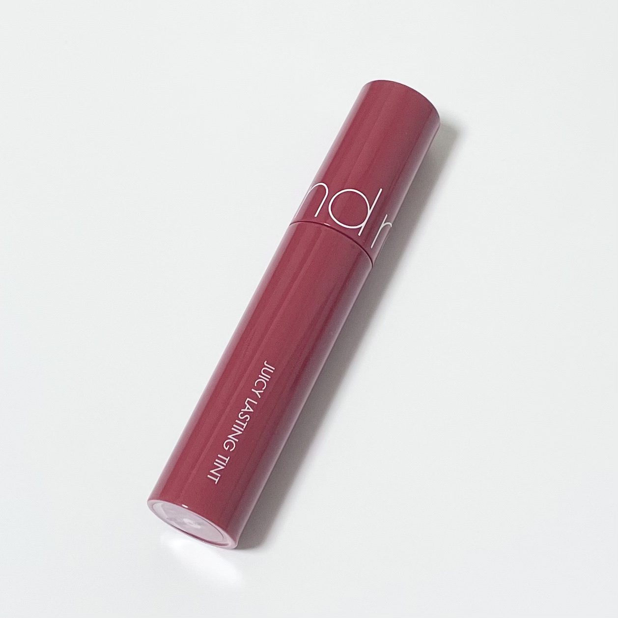 ジューシーラスティングティント/rom&nd/リップティントを使ったクチコミ（2枚目）