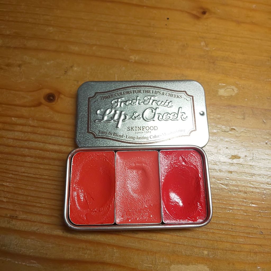 フレッシュフルーツ リップ&チーク トリオ/SKINFOOD/ジェル・クリームチークを使ったクチコミ(1枚目)