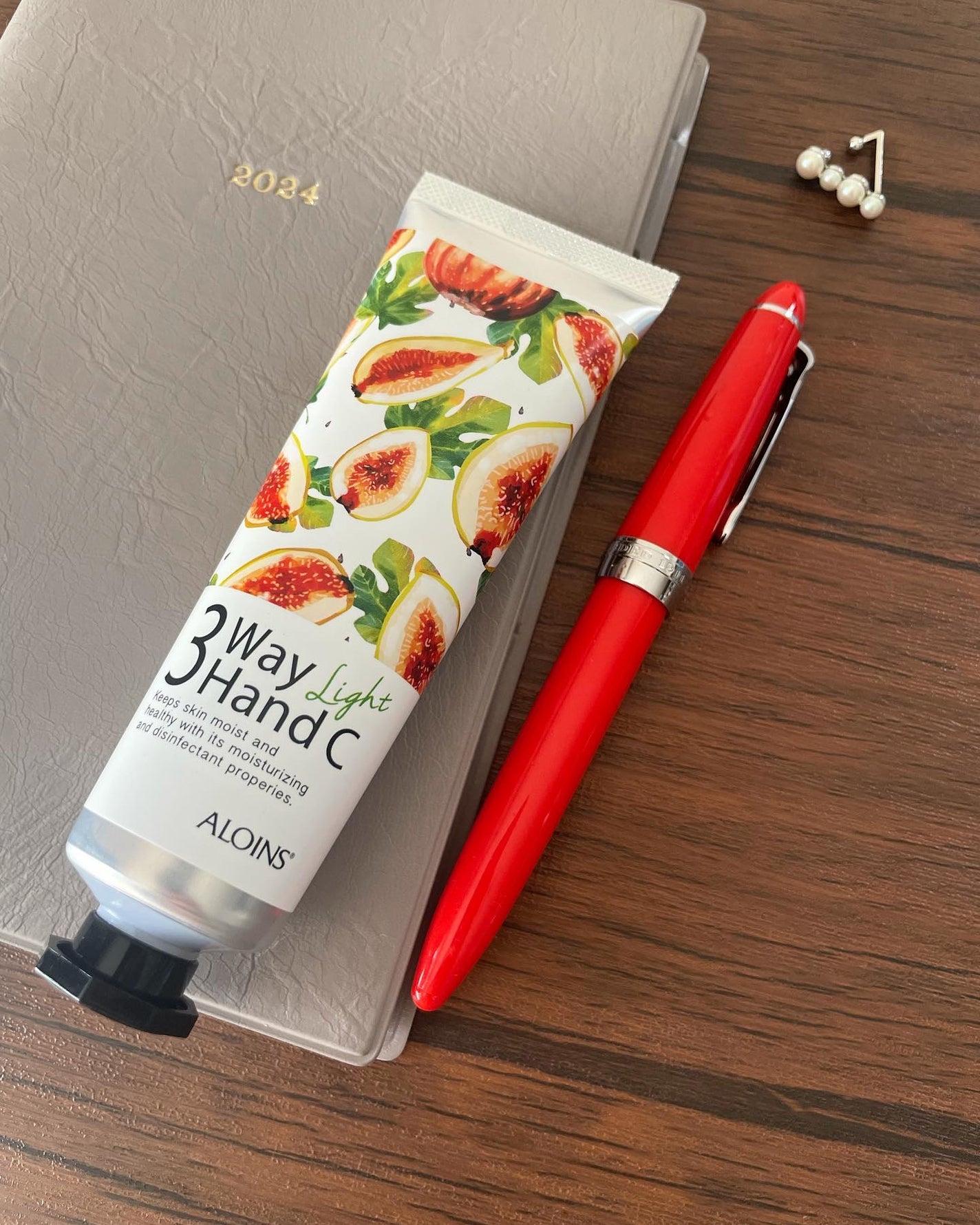 ハンドクリームライト/3ウェイ/ハンドクリームを使ったクチコミ(1枚目)